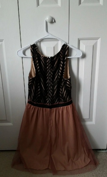 Classy pink dress - Picture 2 of 3